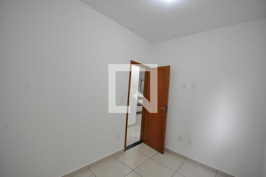 Quarto 1 de apartamento para alugar com 2 quartos, 45m² em Vila Albertina, São Paulo