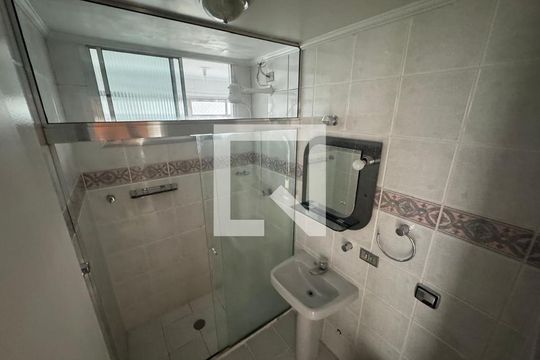Banheiro de apartamento à venda com 3 quartos, 75m² em Vila Progredior, São Paulo