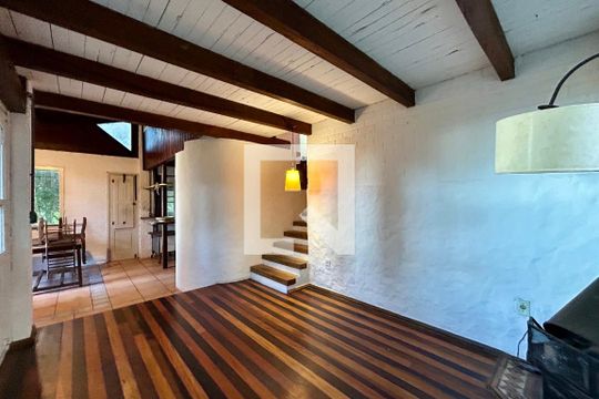 Sala  de casa para alugar com 5 quartos, 110m² em Vargem Grande, Florianópolis