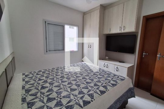 Quarto de apartamento para alugar com 3 quartos, 118m² em Vila Caiçara, Praia Grande