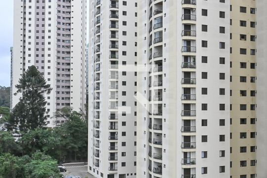 Vista de apartamento para alugar com 4 quartos, 117m² em Chácara Agrindus, Taboão da Serra