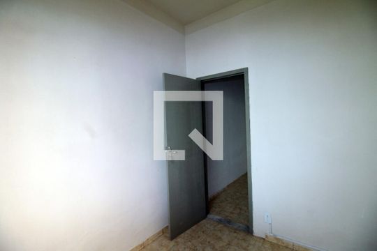 Quarto 1 de casa para alugar com 2 quartos, 60m² em Penha, Rio de Janeiro