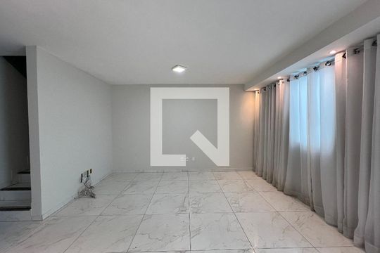 Casa para alugar com 3 quartos, 115m² em Manacás, Belo Horizonte