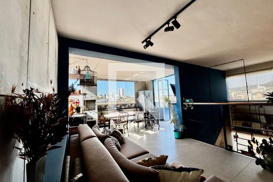 Apartamento à venda com 2 quartos, 140m² em Floresta, Belo Horizonte