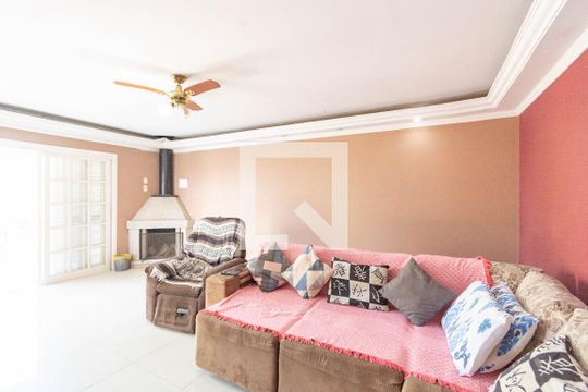 Casa para alugar com 6 quartos, 115m² em Rio Branco, Canoas