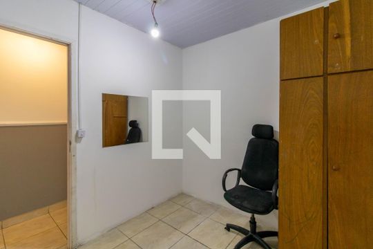 Escritorio  de casa para alugar com 3 quartos, 156m² em Jardim Flor da Montanha, Guarulhos