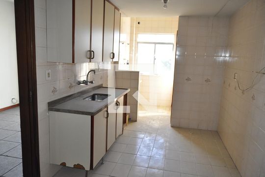 Cozinha de apartamento à venda com 2 quartos, 71m² em Engenho de Dentro, Rio de Janeiro