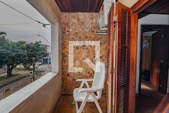 Casa à venda com 3 quartos, 140m² em Farrapos, Porto Alegre