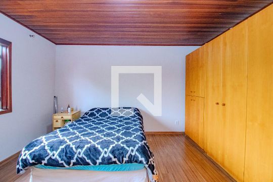 Quarto 2 de casa à venda com 3 quartos, 140m² em Farrapos, Porto Alegre