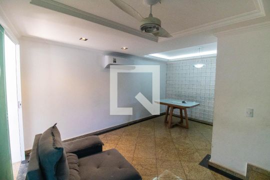 Sala de casa para alugar com 2 quartos, 100m² em Largo da Batalha, Niterói
