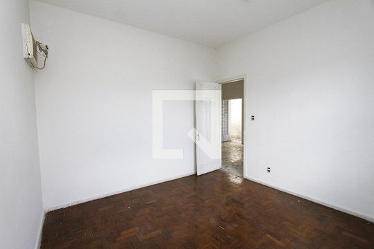Quarto 1 de casa para alugar com 7 quartos, 120m² em Nova Suíça, Belo Horizonte