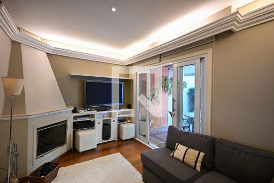 Sala de Tv de casa de condomínio à venda com 4 quartos, 310m² em Fazenda Morumbi, São Paulo