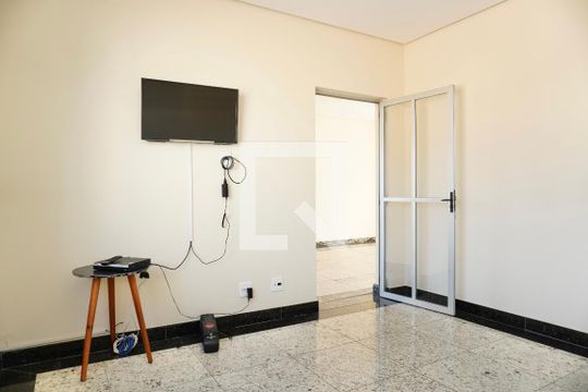 Sala 2 de casa para alugar com 5 quartos, 240m² em Vila Oeste, Belo Horizonte
