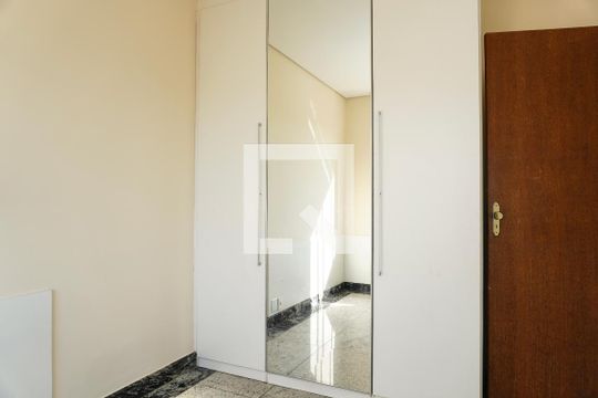 Quarto 1 de casa para alugar com 5 quartos, 240m² em Vila Oeste, Belo Horizonte