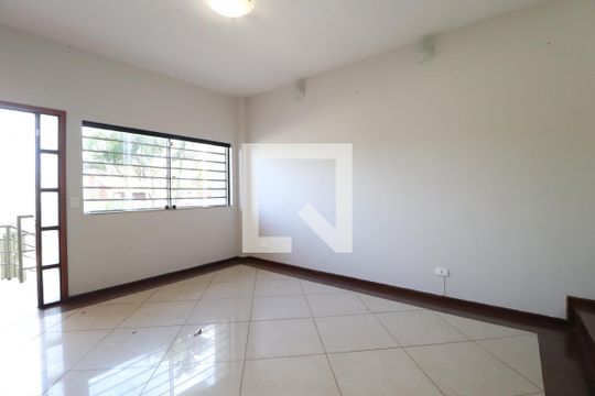 Sala de casa para alugar com 5 quartos, 270m² em Vigilato Pereira, Uberlândia