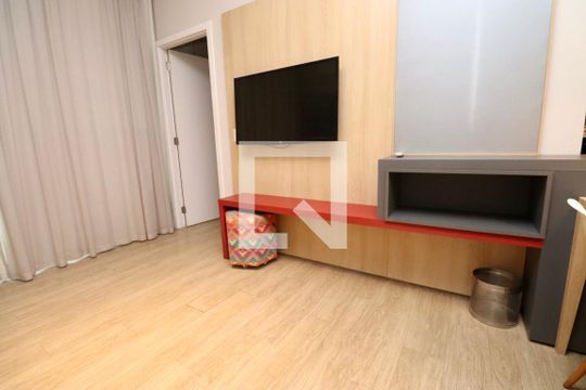 Studio de kitnet/studio para alugar com 1 quarto, 44m² em Caminho das Árvores, Salvador