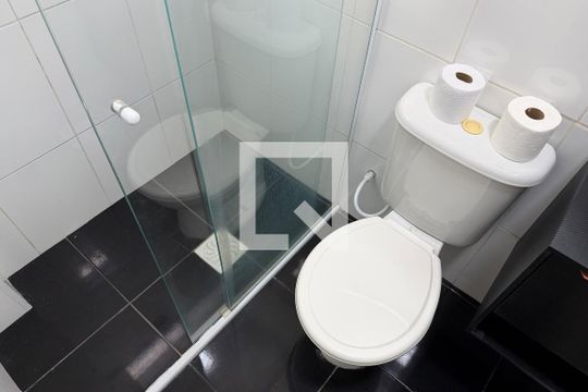 Banheiro da Suíte de apartamento para alugar com 1 quarto, 59m² em Aparecida, Santos