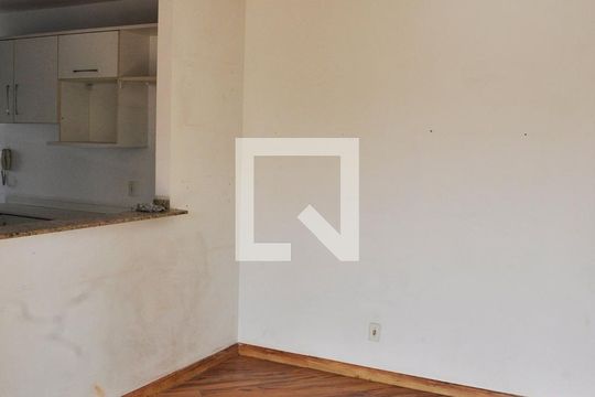 Sala  de apartamento para alugar com 2 quartos, 55m² em Vila Palmeiras, São Paulo