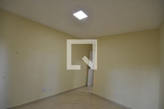 Suíte de casa para alugar com 3 quartos, 90m² em Jardim Brasil, São Paulo