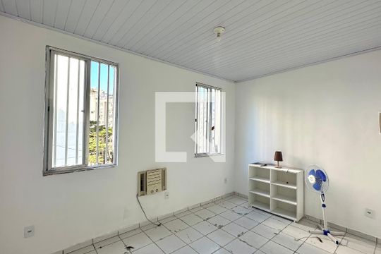 Quarto 2 de casa para alugar com 2 quartos, 90m² em Copacabana, Rio de Janeiro
