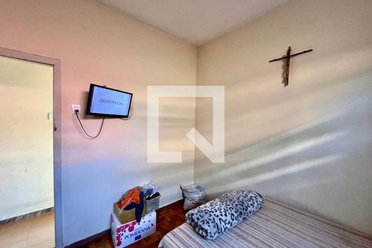 Apartamento à venda com 3 quartos, 196m² em Pompéia, Belo Horizonte
