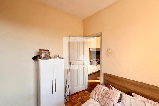 Apartamento à venda com 3 quartos, 196m² em Pompéia, Belo Horizonte