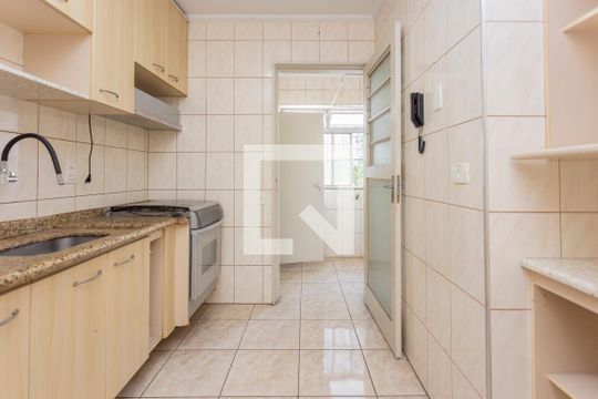 Cozinha de apartamento para alugar com 2 quartos, 51m² em Socorro, São Paulo