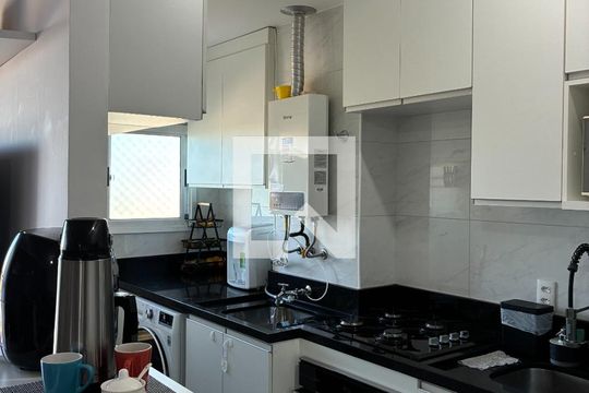 Cozinha de apartamento à venda com 2 quartos, 55m² em Centro, Barueri