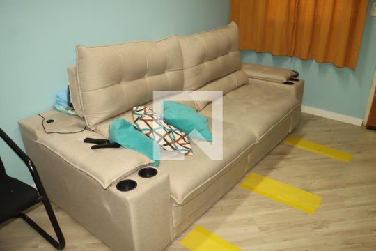 Casa à venda com 2 quartos, 74m² em Vila Cunha Bueno, São Paulo