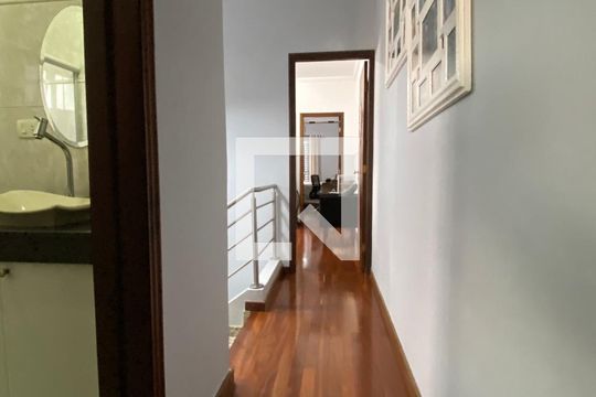 Parte Superior de casa à venda com 4 quartos, 222m² em Cipava, Osasco