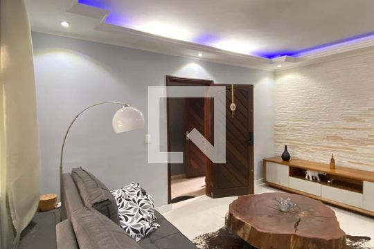 Sala de casa à venda com 4 quartos, 222m² em Cipava, Osasco