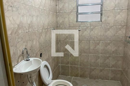 Banheiro de casa para alugar com 1 quarto, 80m² em Jardim Adriana, Guarulhos
