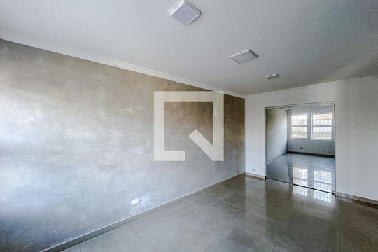 Sala de casa à venda com 5 quartos, 300m² em Vila Carrão, São Paulo