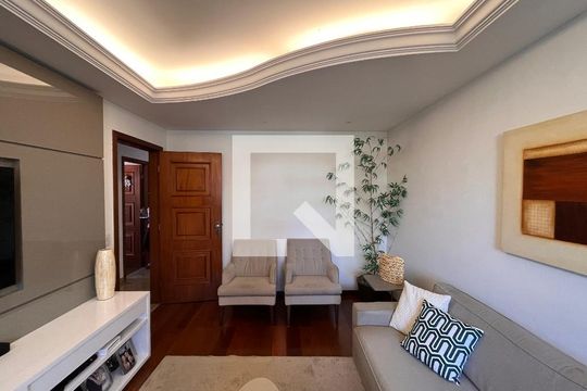 Casa à venda com 5 quartos, 700m² em Santa Tereza, Belo Horizonte