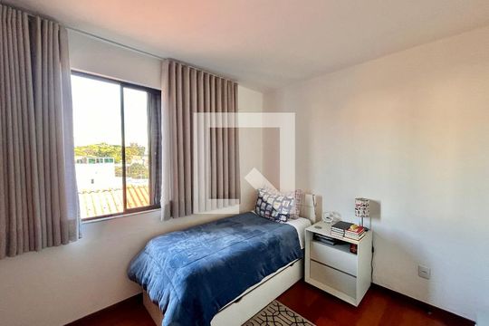 Casa à venda com 5 quartos, 700m² em Santa Tereza, Belo Horizonte