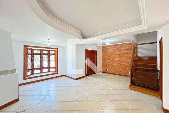 Sala de casa de condomínio para alugar com 3 quartos, 140m² em Hípica, Porto Alegre