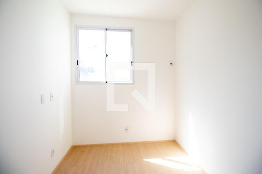 Quarto 1 de apartamento para alugar com 2 quartos, 47m² em Bonsucesso, Rio de Janeiro