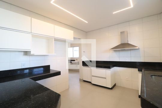 Cozinha de casa de condomínio para alugar com 4 quartos, 259m² em Gávea, Uberlândia