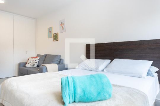 Sala/Quarto de apartamento à venda com 1 quarto, 30m² em Floresta, Porto Alegre