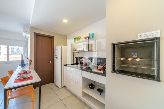 Sala/Quarto de apartamento à venda com 1 quarto, 32m² em Floresta, Porto Alegre