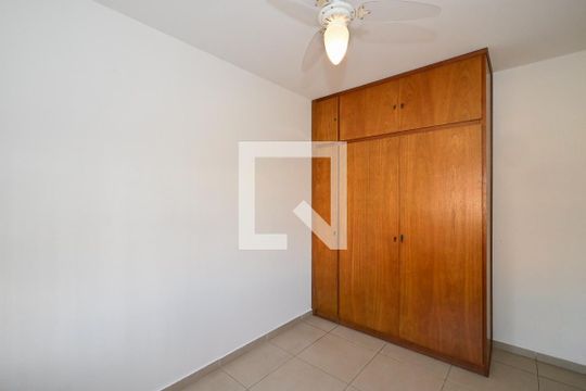 Quarto 1 de casa à venda com 3 quartos, 280m² em Super Quadra Morumbi, São Paulo