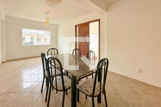 Sala de Jantar de casa para alugar com 2 quartos, 128m² em Barreiros, São José
