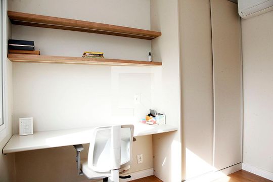 Quarto 2 de apartamento à venda com 2 quartos, 67m² em Santana, Porto Alegre