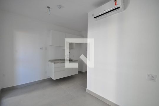 Sala/Quarto de kitnet/studio para alugar com 1 quarto, 26m² em Tucuruvi, São Paulo
