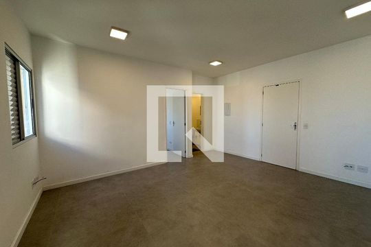 Sala de apartamento para alugar com 1 quarto, 56m² em Jardim Maria Helena, Barueri
