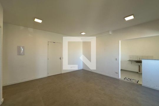 Sala de apartamento para alugar com 1 quarto, 56m² em Jardim Maria Helena, Barueri
