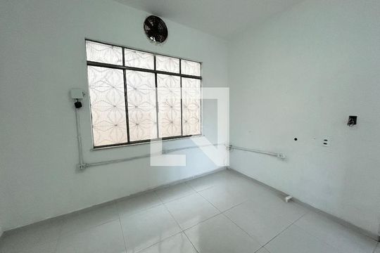 Copa de casa para alugar com 2 quartos, 100m² em Bento Ribeiro, Rio de Janeiro