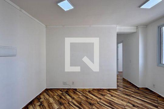Sala  de apartamento à venda com 2 quartos, 39m² em Socorro, São Paulo
