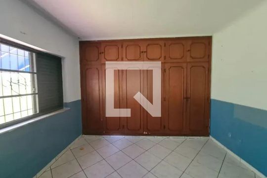 Quarto de casa para alugar com 5 quartos, 371m² em Jardim Chapadão, Campinas