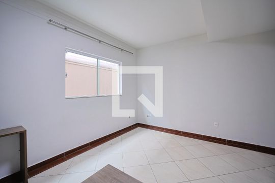 Sala de casa de condomínio para alugar com 3 quartos, 150m² em Vila Ré, São Paulo